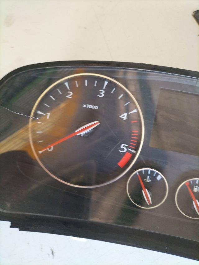 cuadro de instrumentos Renault Laguna 3 2.0 DCI
referencia original : 248106617R
