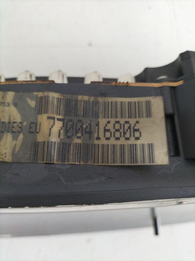 Cuadro de instrumentos Renault Laguna 1 Gasolina o Diesel
referencia original : 7700416806