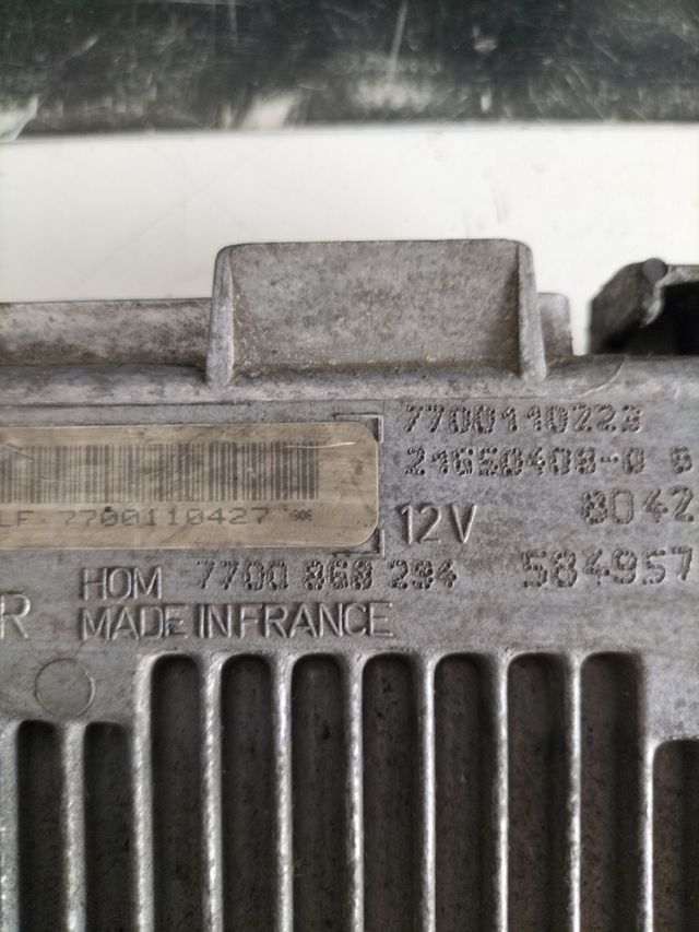 Centralita motor Renault /Sagem
Referencia original : 7700110427 - 7700868294 - 7701110223