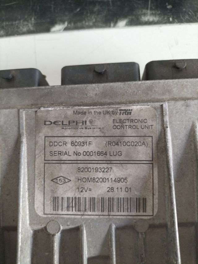 Centralita motor Renault  / Delphi
Referencia original : 8200193227      DDCR 80931F