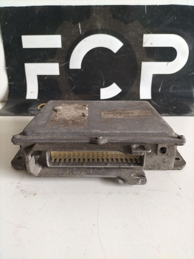 Centralita motor Peugeot 106 / Citroën Saxo 1.1 gasolina
Referencia original : 9623792680
Referencia Bosch : 0261203943