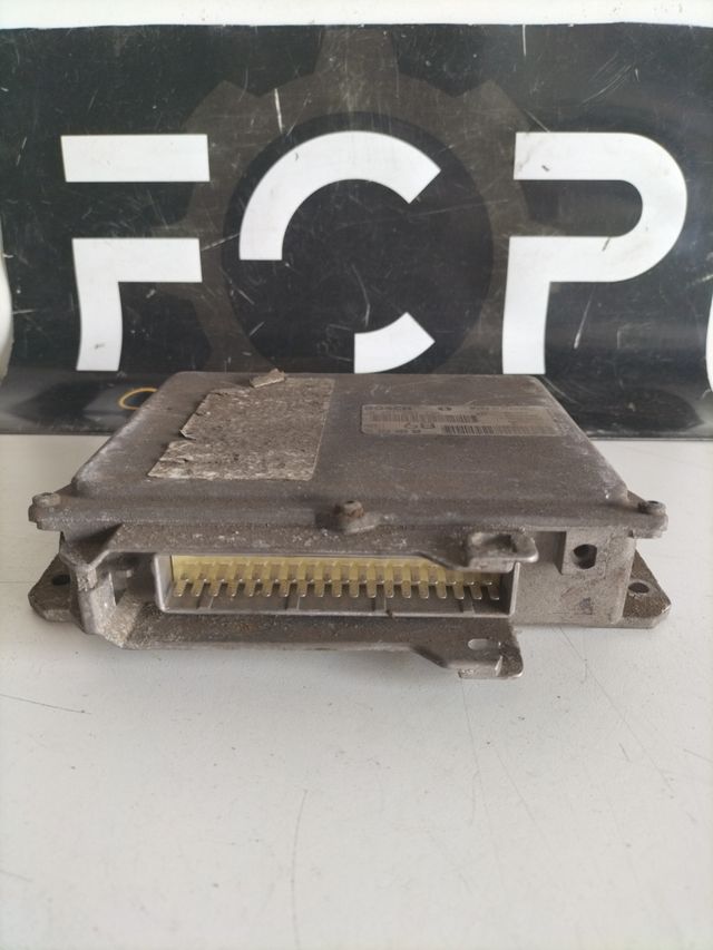 Centralita motor Peugeot 106
Referencia original : 9620398980
Referencia Bosch : 0261203736