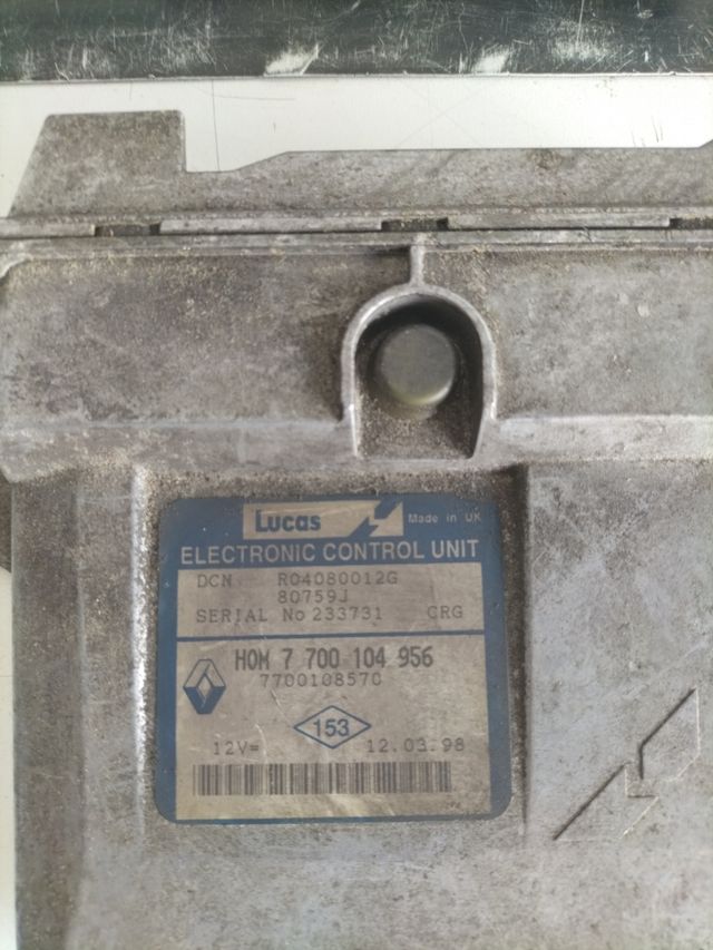 Centralita motor Renault 1.9 D
Referencia original : 7700104956 - 7700108570
