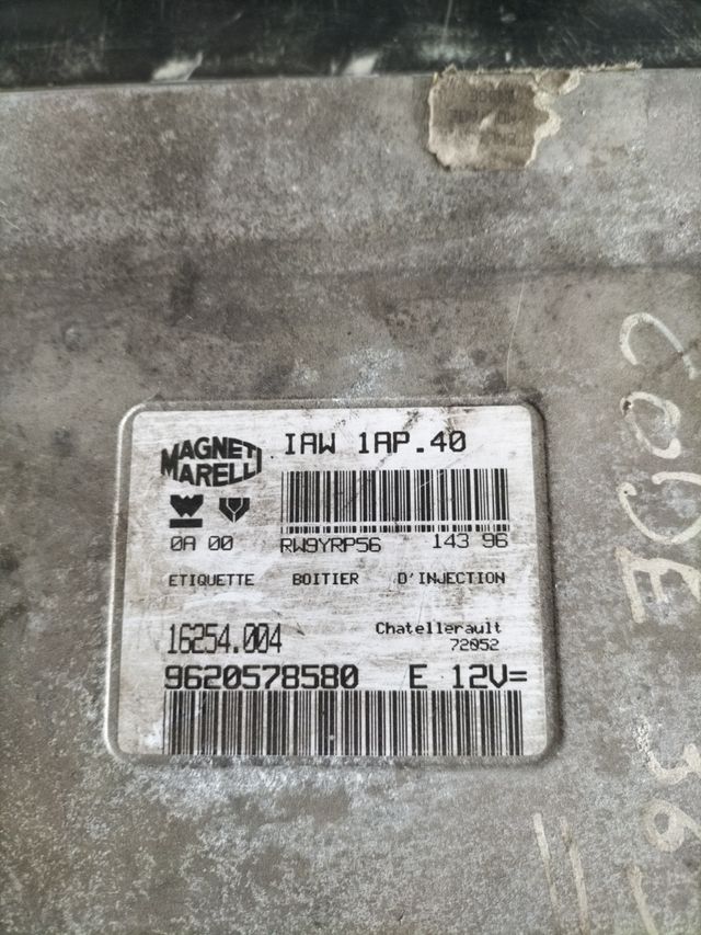 centralita motor peugeot - Citroen - Magneti Marelli + code de aranque 3690
IAW 1AP.40
Referencia original : 9620578580