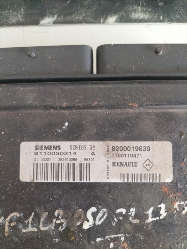 Centralita motor Renault
Referencia original : 8200019639 - 7700110471
Referencia Siemens : S110030314