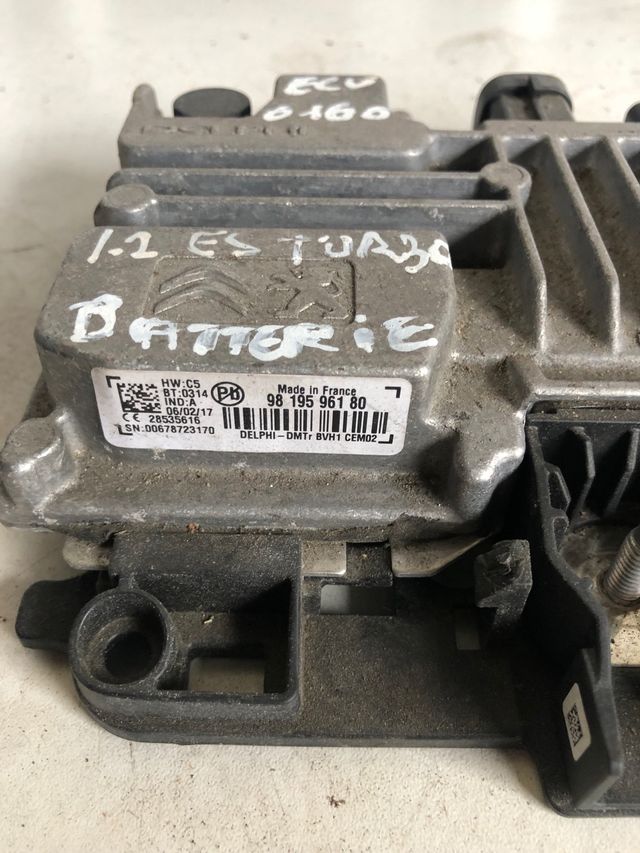 Centralita start stop peugeot 208 / 2008 1.2 THP Turbo
Referencia original : 9819596180