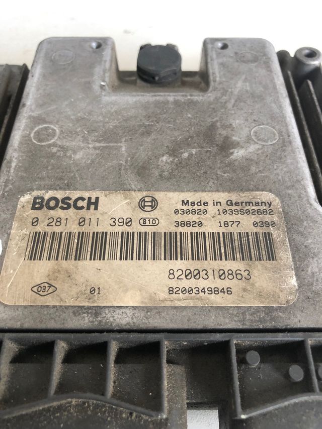 Centralita motor bosch Renault scenic 1.9 dci
Referencia Bosch : 0281011390
Referencia original : 8200310863