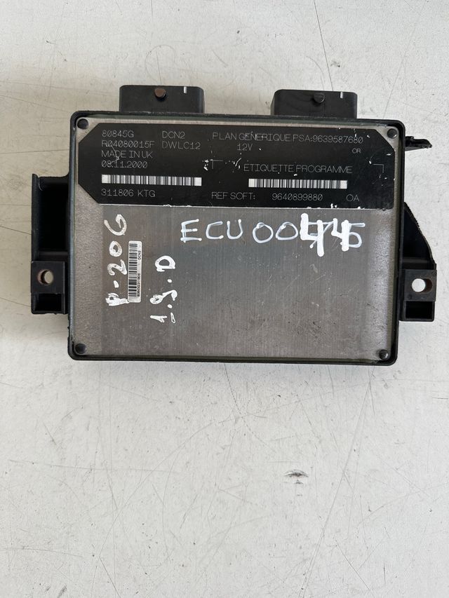 Centralita motor Peugeot / Citroen
referencia original : 9639587680 / 9640899880
Marca : Lucas
