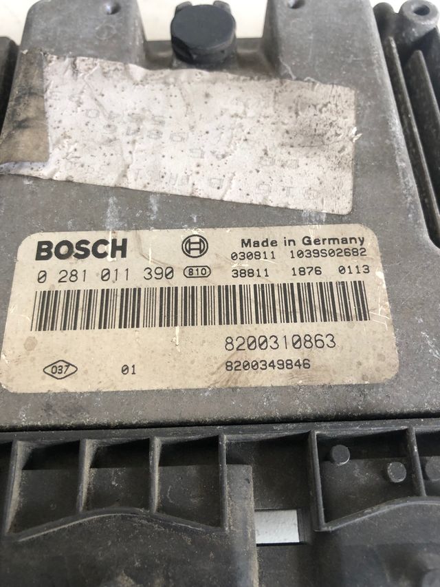 Centralita motor Bosch Renault megane 2 1.9 dci Referencia original : 8200310863
Referencia Bosch : 0281011390