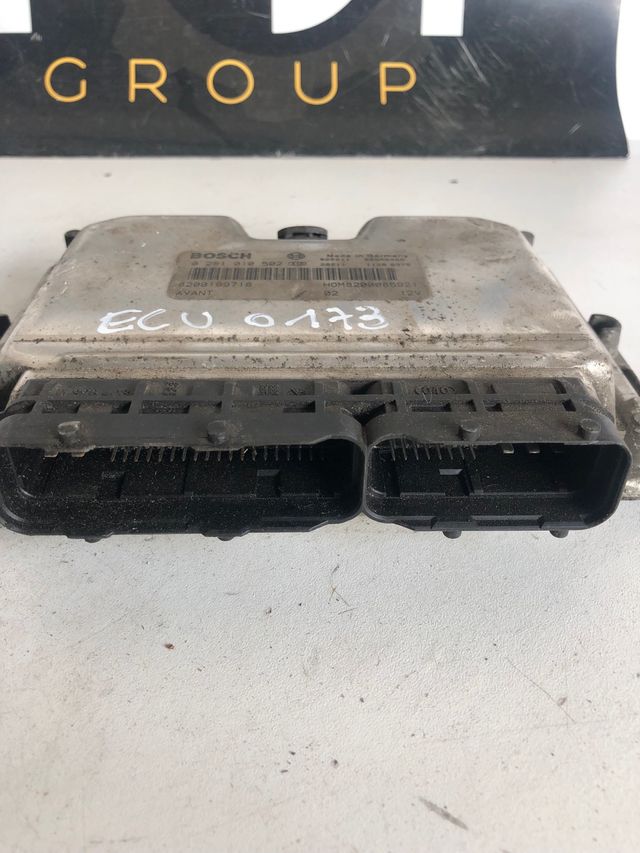 Centralita motor bosch Renault kangoo 1.9 DTI
Referencia original : 8200199718
Referencia Bosch : 0281010502