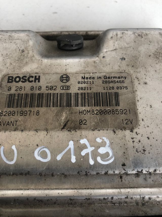 Centralita motor bosch Renault kangoo 1.9 DTI
Referencia original : 8200199718
Referencia Bosch : 0281010502