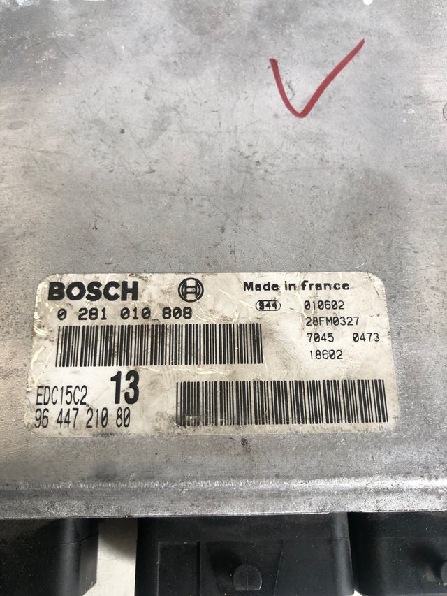 Centralita motor Bosch / Citroen C5 2.0 Hdi
Referencia Bosch : 0281010808
Referencia original : 9644721080