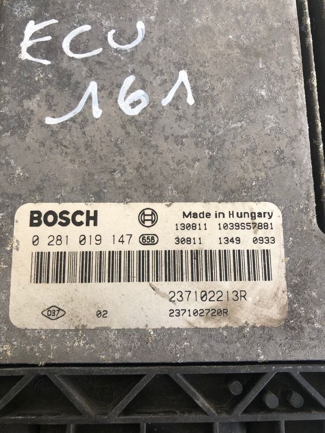 Centralita motor Bosch  / Dacia Duster 1.5 dci
Referencia original : 237102213R
Referencia Bosch : 0281019147