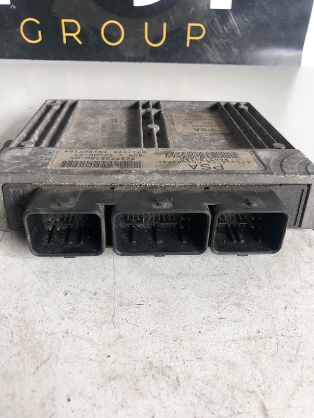 Centralita motor Peugeot 106 / Citroën saxo 1.4 vts
Referencia original : 9643134280 / 9637705980