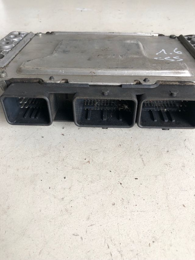 Centralita motor Renault megane II 1.6 16v Gasolina
Referencia original : 8200283924 / 8200242405