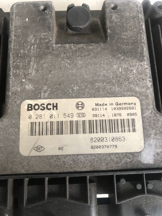 Centralita motor Renault scenic / megane II 1.9 dci
Referencia original : 8200310863
Referencia Bosch : 0281011549