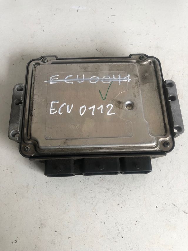 Centralita motor Renault scenic / megane II 1.9 dci
Referencia original : 8200310863
Referencia Bosch : 0281011549