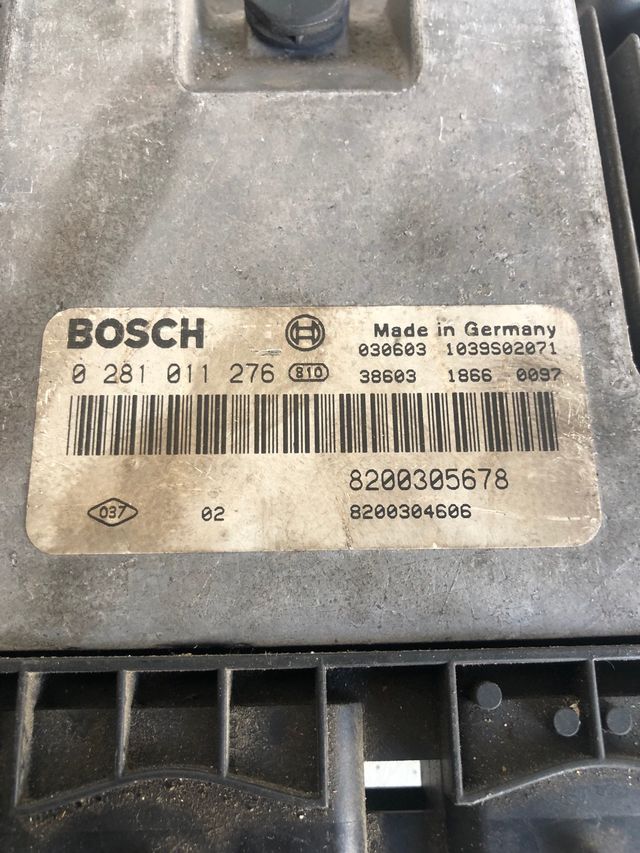 Centralita motor Renault megane II 1.9 dci
Referencia original : 8200305678
Referencia Bosch : 0281011276
