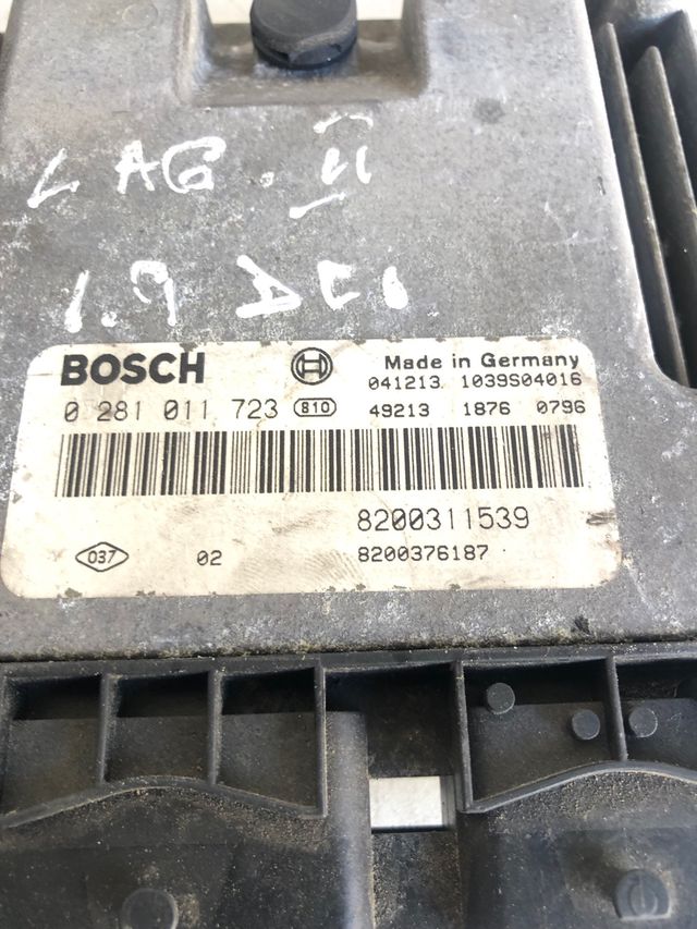 Centralita motor Bosch Renault laguna II        Referencia original : 8200311539
Referencia Bosch : 0281011723