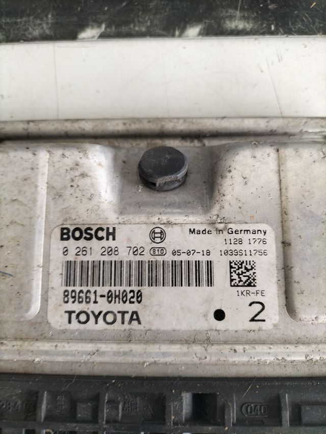 Centralita motor Citroën C1/Peugeot 107/ Toyota Aygo 1.0 Gasolina
Referencia original : 89661-0H020
Referencia Bosch : 026120870