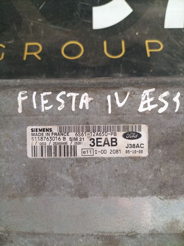 Centralita motor FORD Fiesta IV gasolina Referencia original : 6S61-12A650-PB Referencia Siemens : S118763016