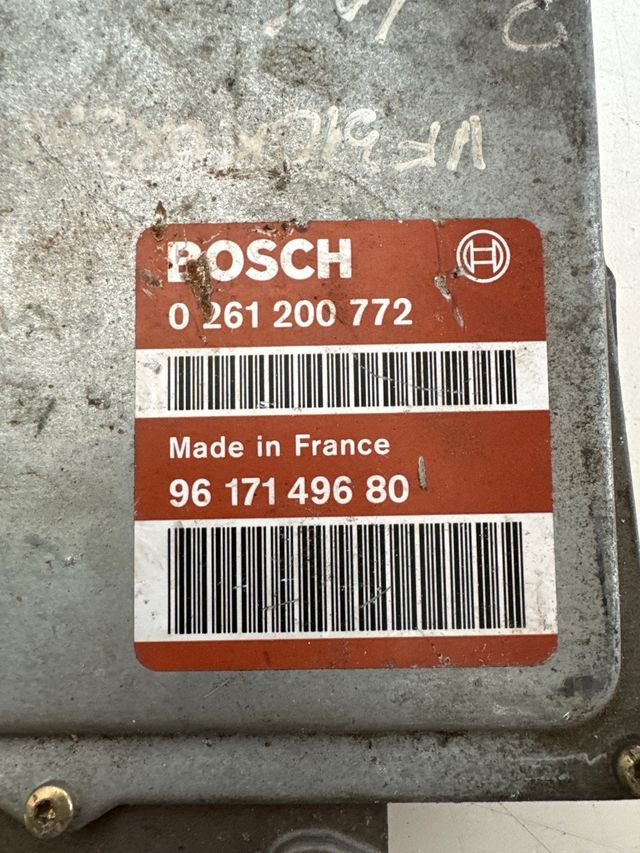 Centralita motor Peugeot 106 / Citroen ax 1.4 bosch Referencia original : 9617149680 Referencia Bosch : 0261200772