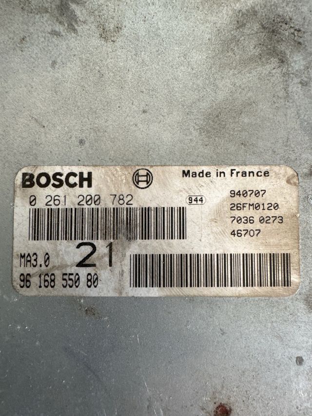 Centralita motor Peugeot 306 / Citroen 1.1 bosch MA3.0 Referencia Bosch : 0261200782 Referencia original : 9616855080