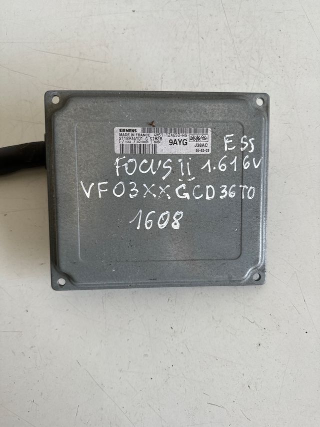 Centralita motor uce ford focus siemens sim28 Referencia original : 4M5112A650HG / S118934101 G