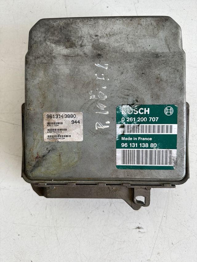 Centralita motor uce peugeot citroen bosch Referencia Bosch : 0261200707 Referencia original : 9613113880