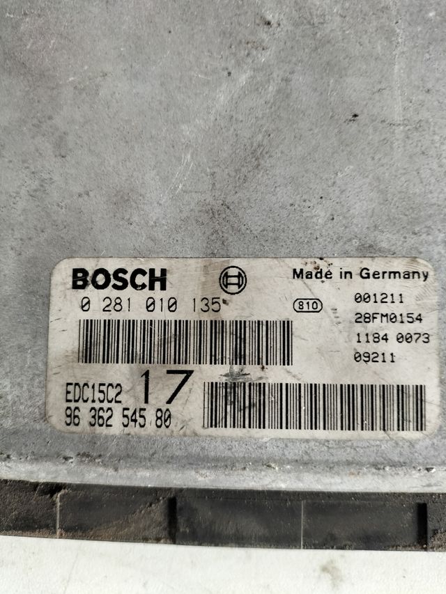 Centralita motor Peugeot / Citroen 20HDI Referencia Bosch : 0281010135 Referencia original : 9636254580 EDC15C2