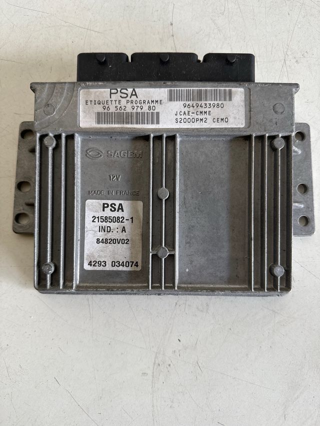 Centralita motor uce sagem peugeot citroen Referencia original : 9656297980 / 9649433980
