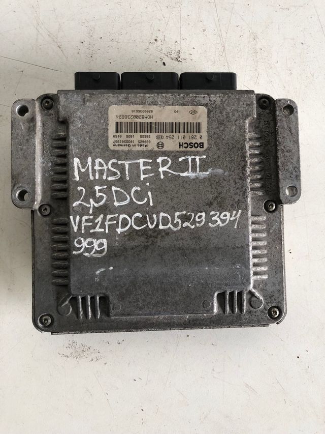 Centralita motor Renault Master 2.5 DCI Referencia Bosch : 0281011254 Referencia original : 8200236624 / 8200236618