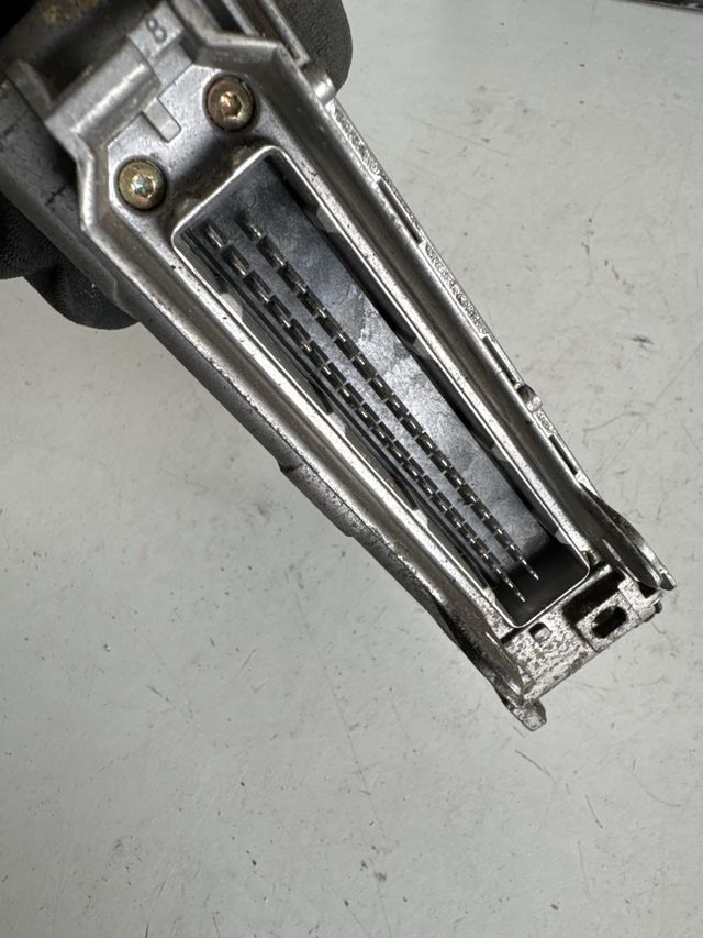 Centralita motor uce Peugeot 306 / Citroen zx Referencia Bosch : 0261200732 Referencia original : 9614467480