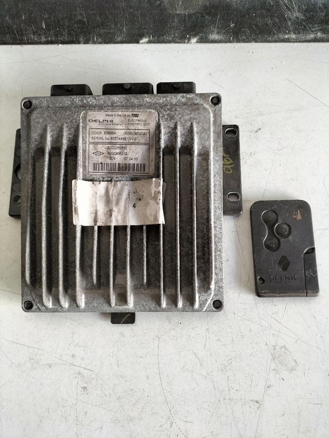 Centralita motor delphi Renault + tarjeta de arranque Referencia original : 8200259832 - 8200308212 DDCR 80996A
