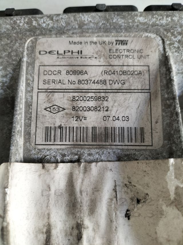 Centralita motor delphi Renault + tarjeta de arranque Referencia original : 8200259832 - 8200308212 DDCR 80996A