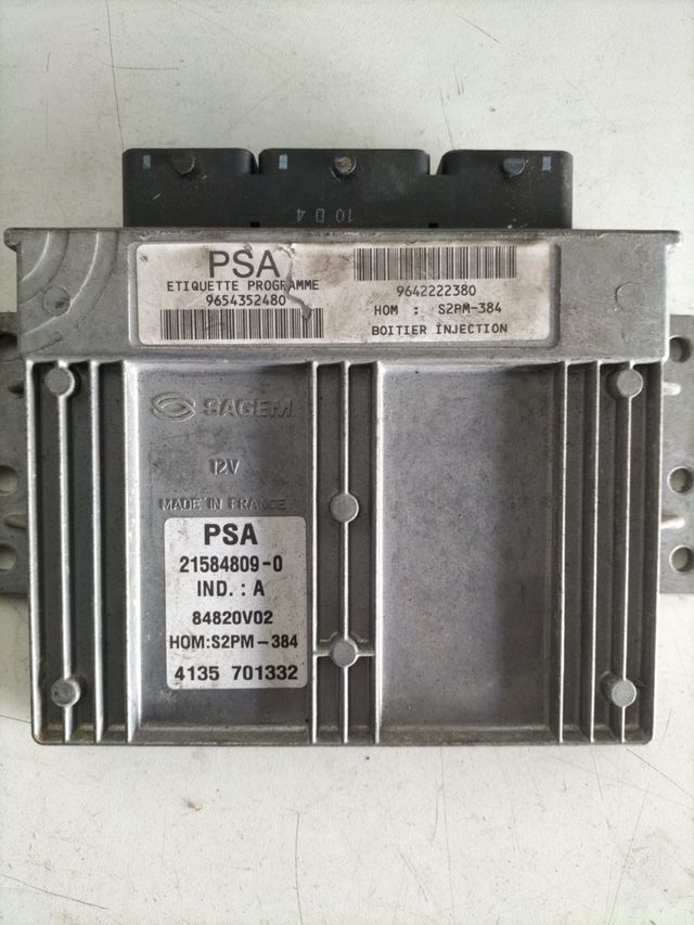 centralita motor Renault Referencia Continental : S180158139A Referencia origine : 237105171R EMS3150