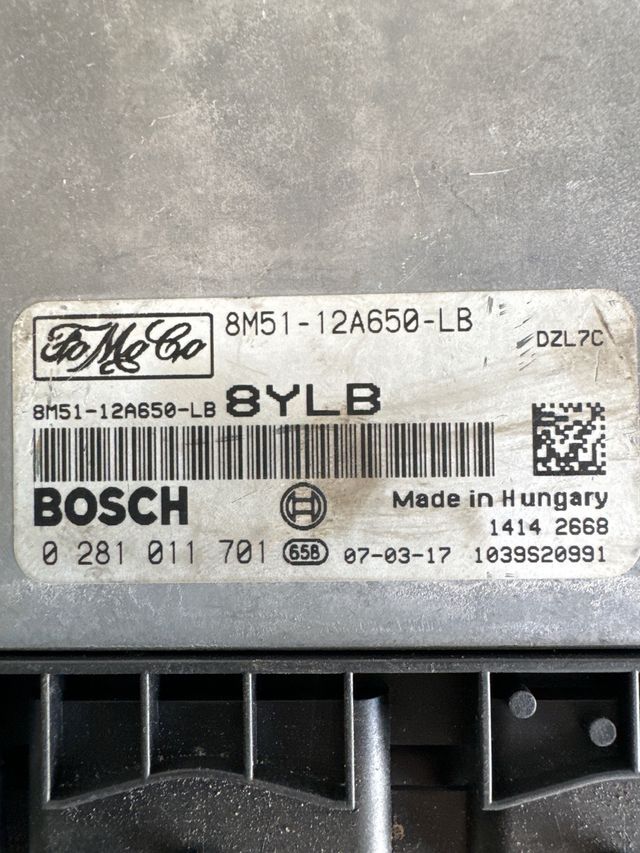 Centralita motor Bosch ford focus Referencia Bosch : 8M5112A650LB / 0281011701