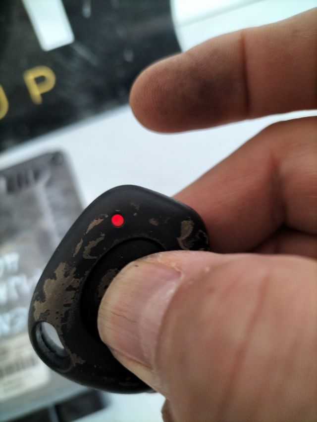 Centralita motor Renault + PLIP Referencia original : 8200309316 - 8200309321 Referencia Bosch : 0281011324