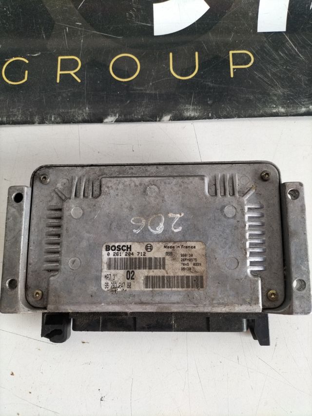 Centralita motor PEUGEOT 206 Referencia original : 9628324780 Referencia Bosch : 0261204712