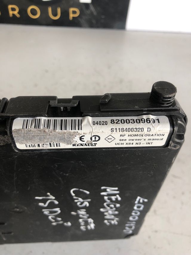 Caja de reles UCH Renault Referencia original : 8200309691 Referencia Siemens : S118400320
