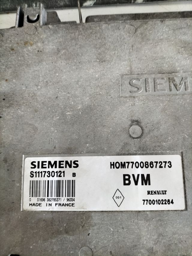 Centralita motor Renault Referencia original : 770085373 - 7700102264 referencia Siemens : S111730121