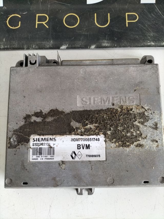 Centralita motor Renault Safrane 3.0l gasolina Referencia original : 7700851748 - 7700869315 Referencia Siemens : S101722101
