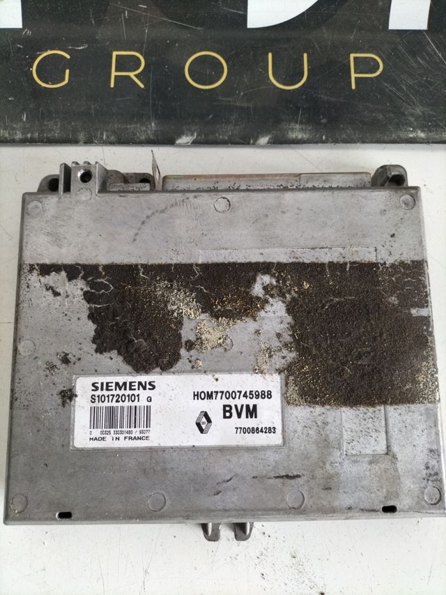Centralita motor Renault Referencia original : 7700745988 - 7700864283 Referencia Siemens : S101720201