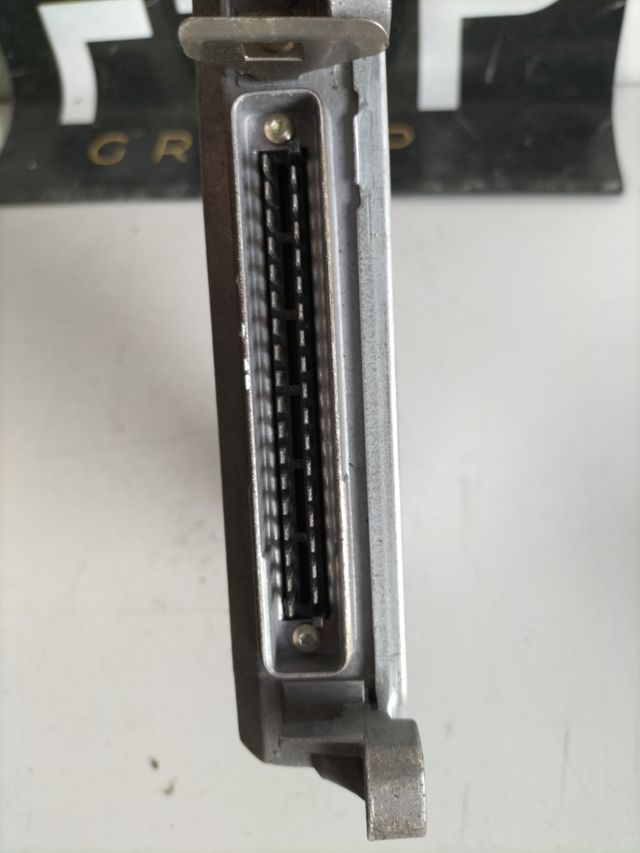 Centralita motor Renault Clio Referencia original : 7700861423 - 7700873360 Referencia Siemens : S111730119