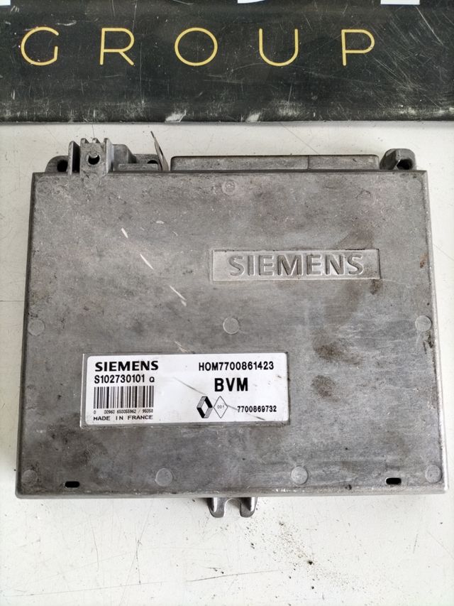 Centralita motor Renault Clio Referencia original : 7700861423 - 7700869732 Referencia Siemens : S102730101
