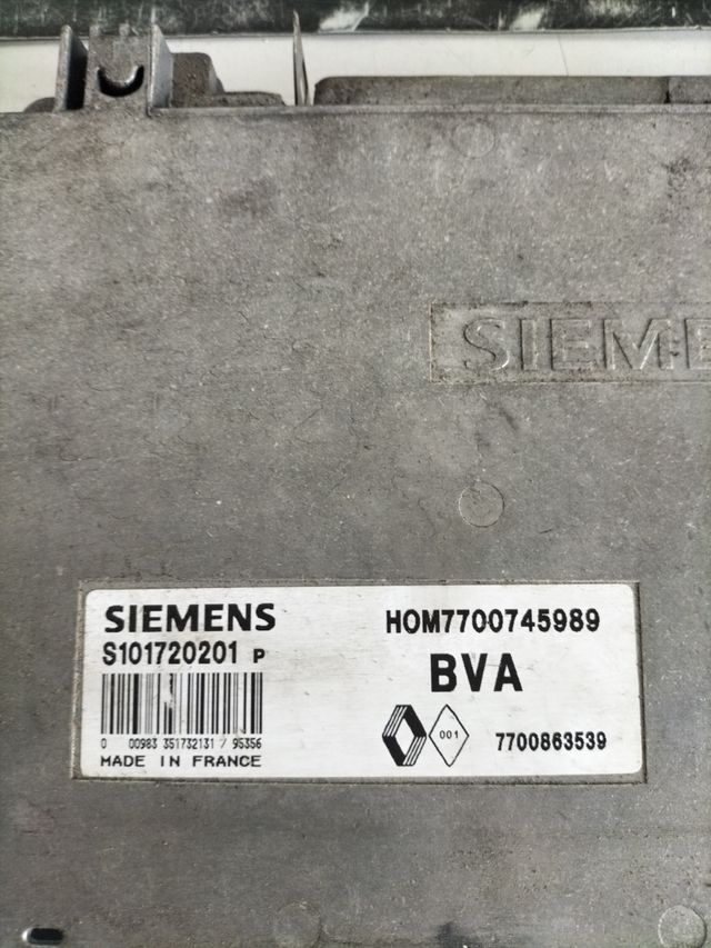 Centralita motor Renault Safrane Referencia original : 7700745989 - 7700863539 Referencia Siemens : S101720201