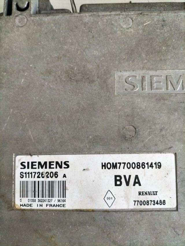 Centralita motor Renault Referencia original : 7700861419 - 7700873488 Referencia Siemens : S111726206