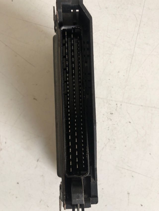 Centralita cambio automaticoPeugeot 607 2.2 Hdi Referencia original : 9641281180 - 9641281280 - 9641281280 Referencia Bosch : 0260002767