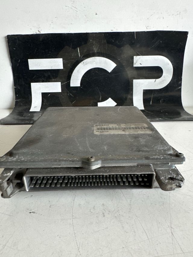 Centralita motor Renault Safrane 2.5 Gasolina Referencia original : 7700864456 Referencia Bosch : 0261204012