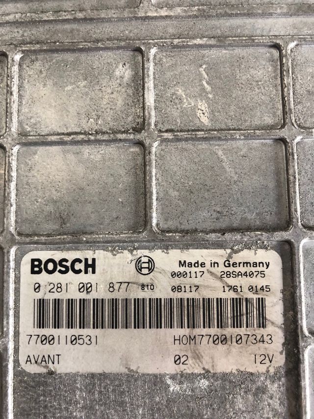 Centralita motor Renault 1.9DTI Referencia original : 7700107343 - 7700110531 / Referencia Bosch : 0281001877